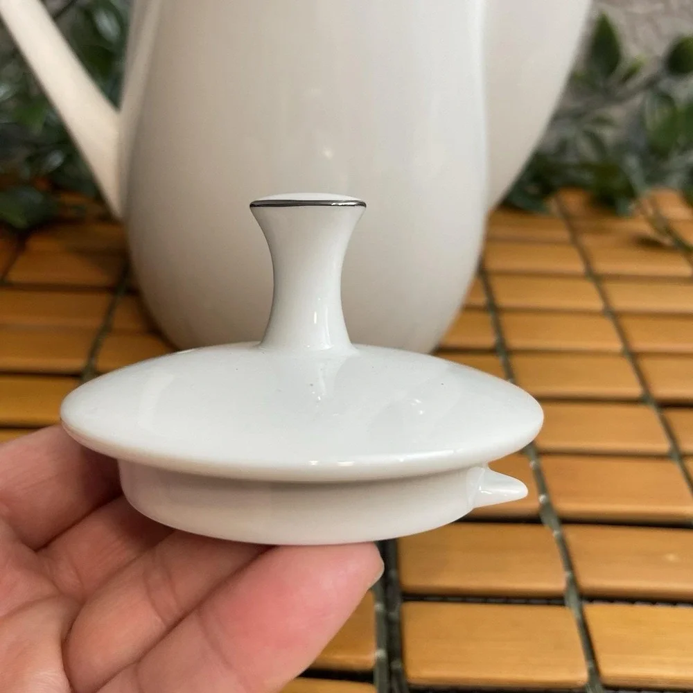 Vintage Noritake Whitebrook 6441 Coffee Pot White Platinum Trim Floral Lid Mint